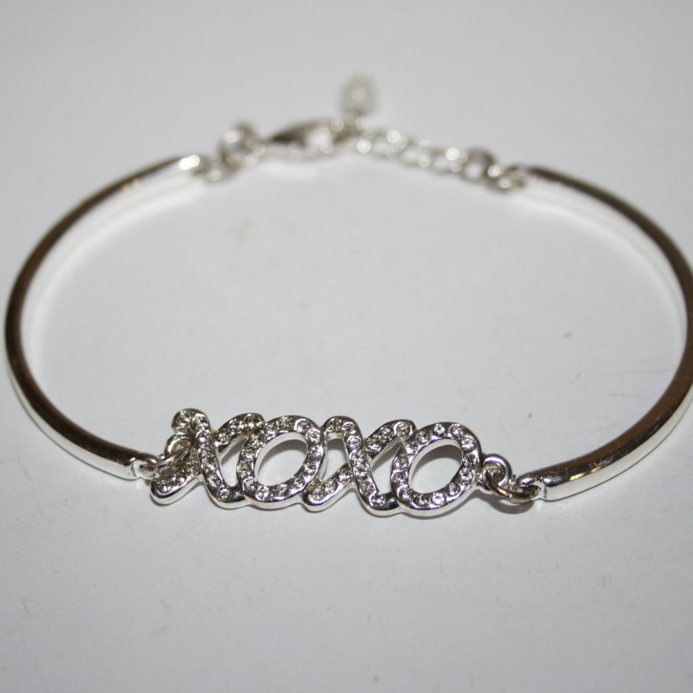 💋✨ Silver XOXO Rhinestone Bracelet (6.5–7") ✨💋